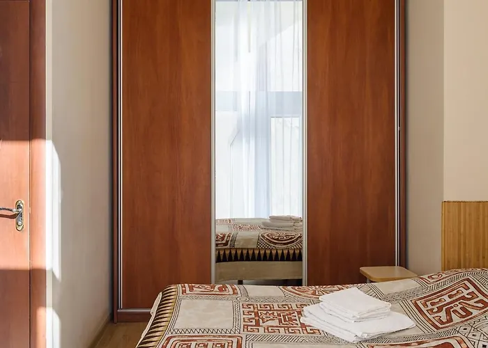 Cozy In The Center *